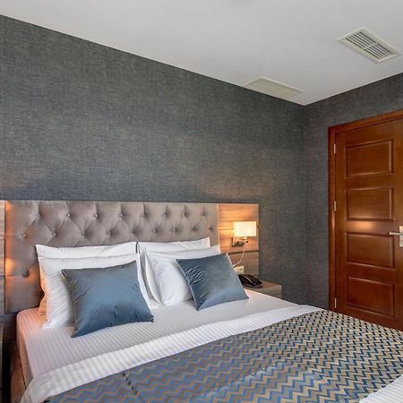 Vinum Hotel Tbilisi Bagian luar foto