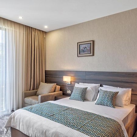 Vinum Hotel Tbilisi Bagian luar foto