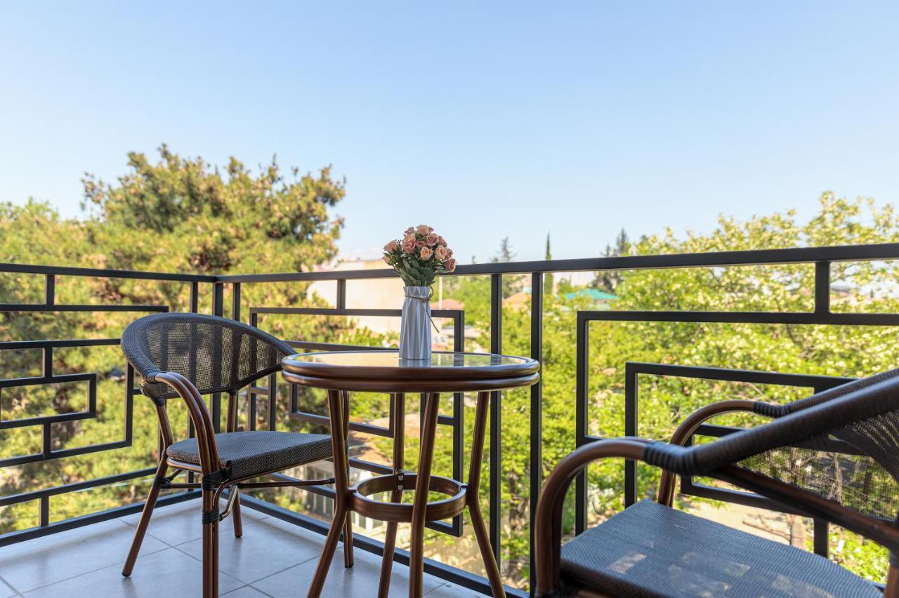 Vinum Hotel Tbilisi Bagian luar foto