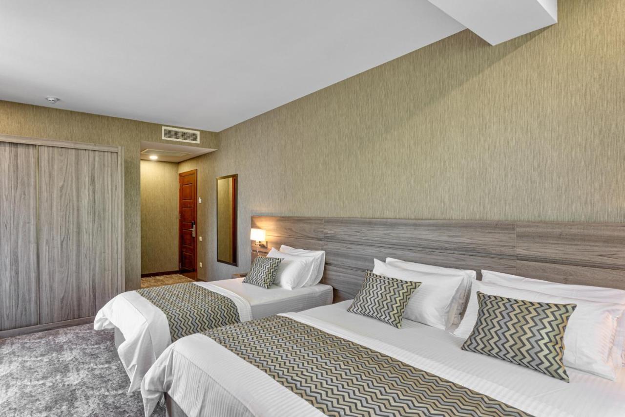 Vinum Hotel Tbilisi Bagian luar foto