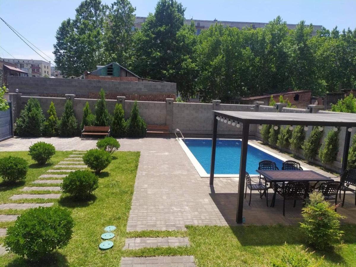 Vinum Hotel Tbilisi Bagian luar foto