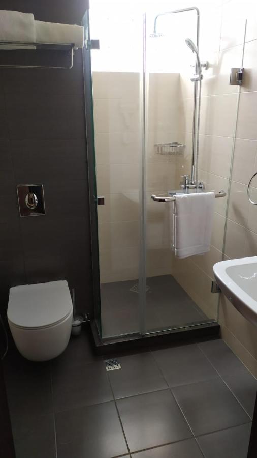 Vinum Hotel Tbilisi Bagian luar foto