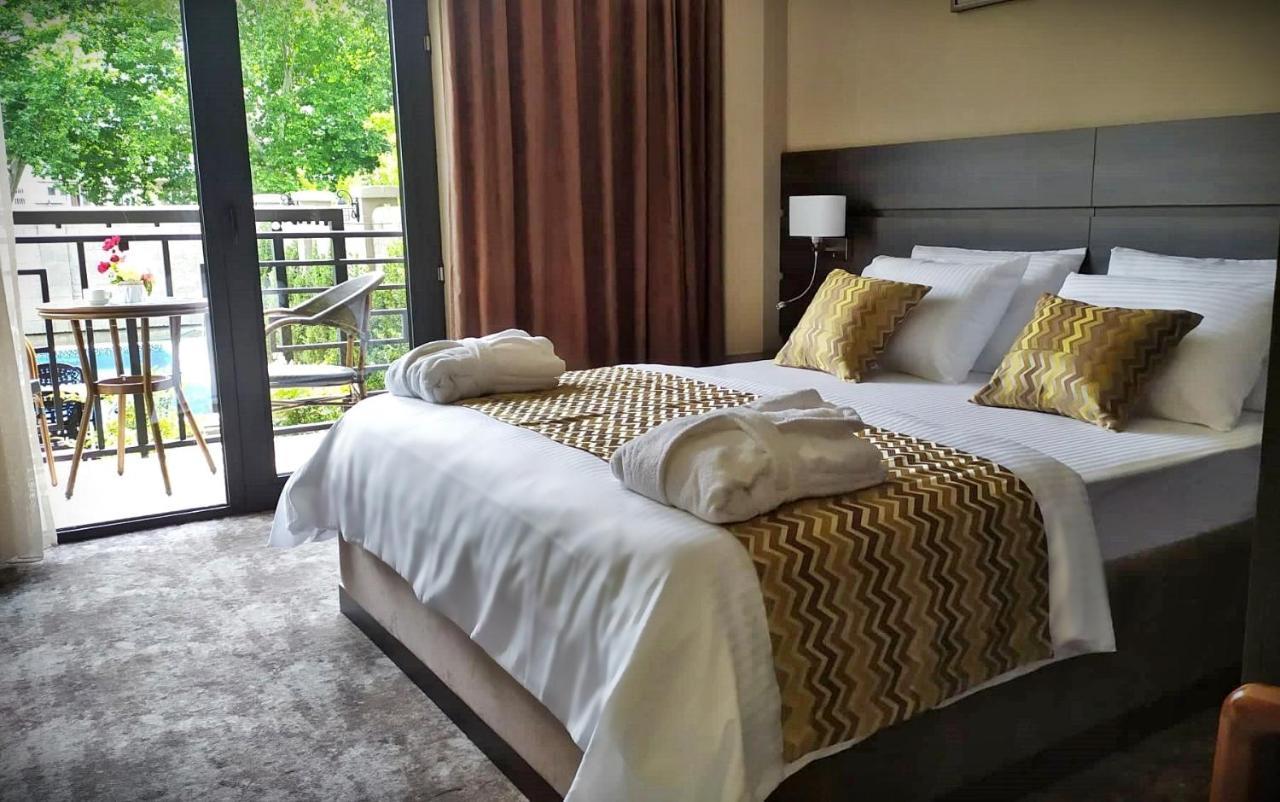 Vinum Hotel Tbilisi Bagian luar foto