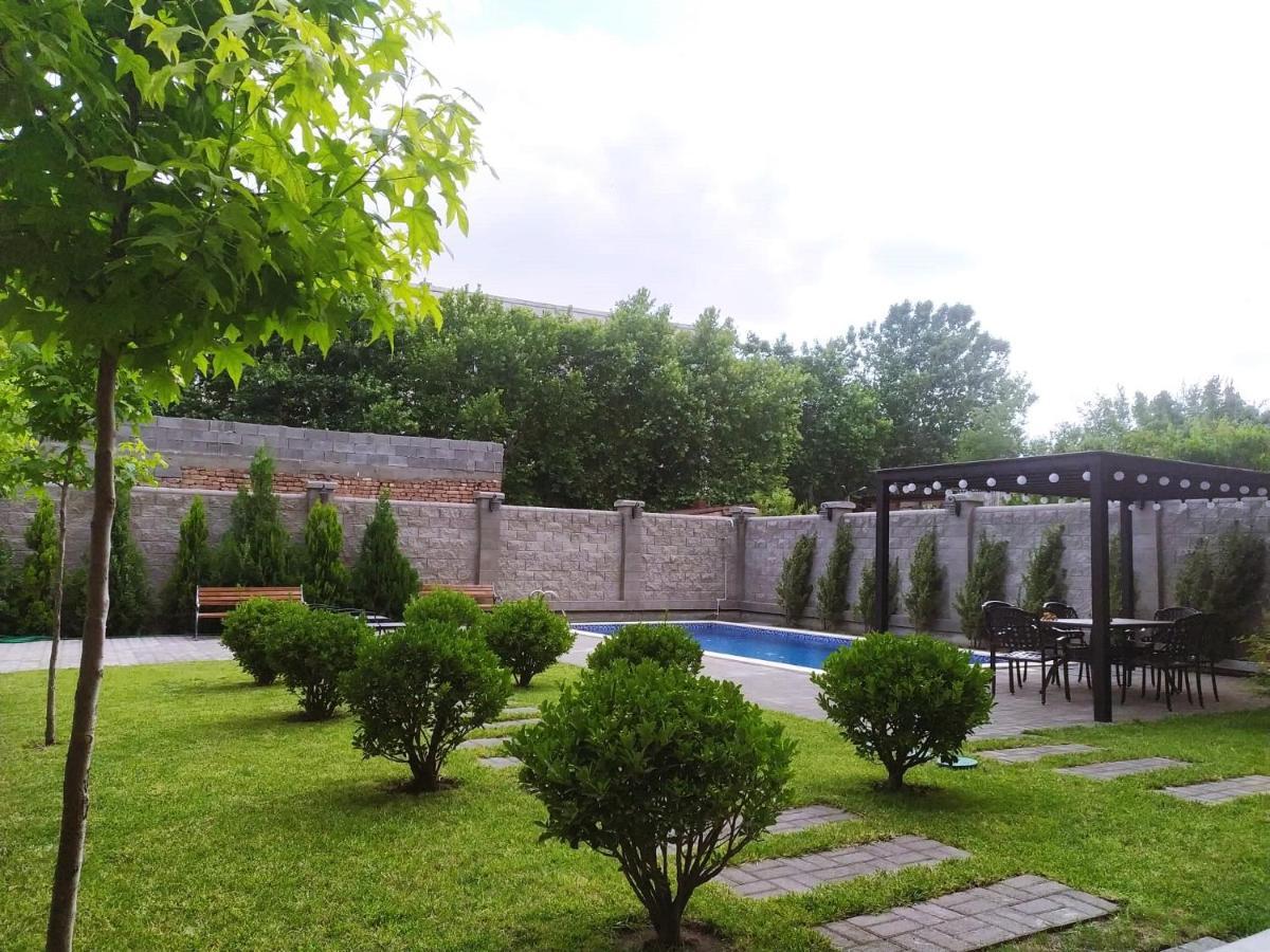 Vinum Hotel Tbilisi Bagian luar foto