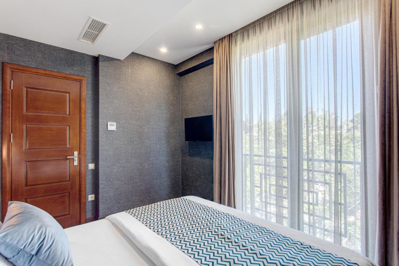 Vinum Hotel Tbilisi Bagian luar foto