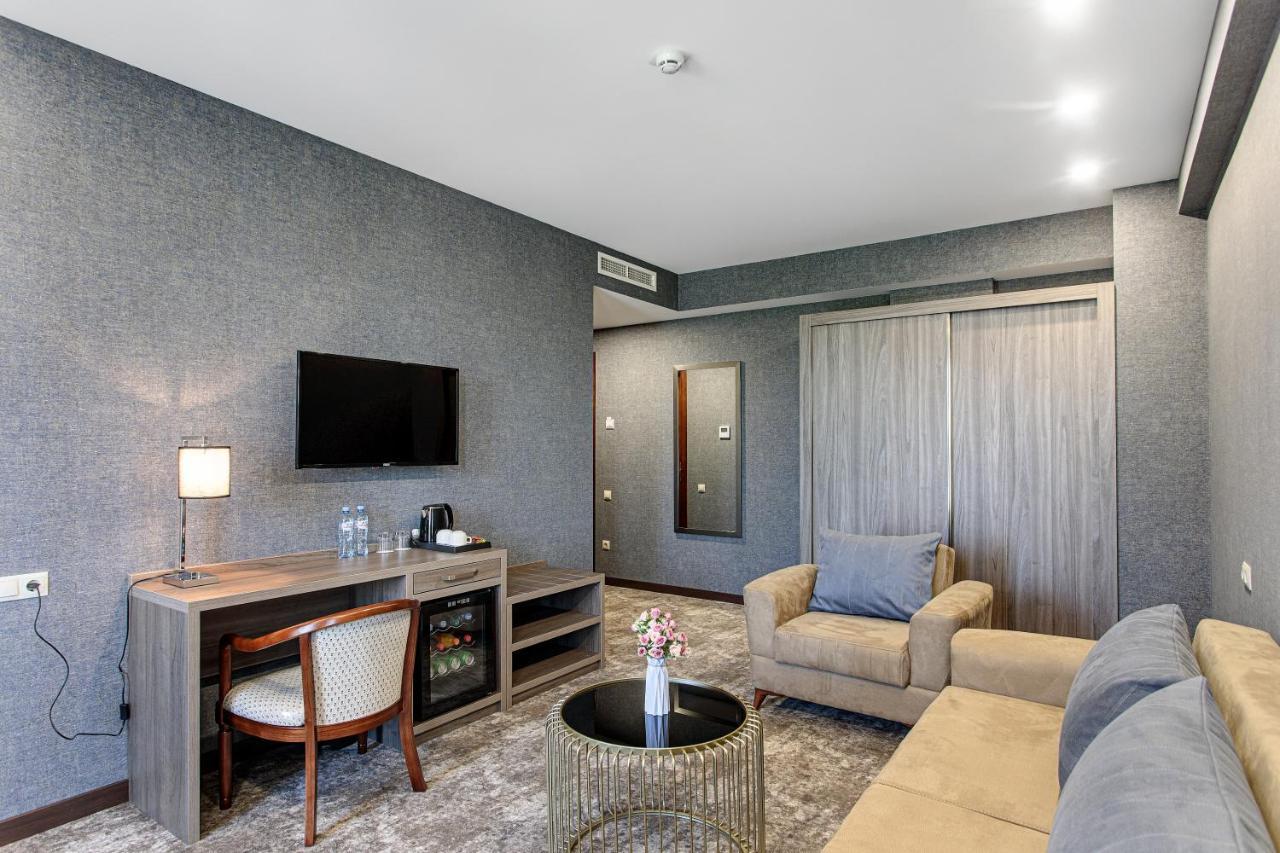 Vinum Hotel Tbilisi Bagian luar foto