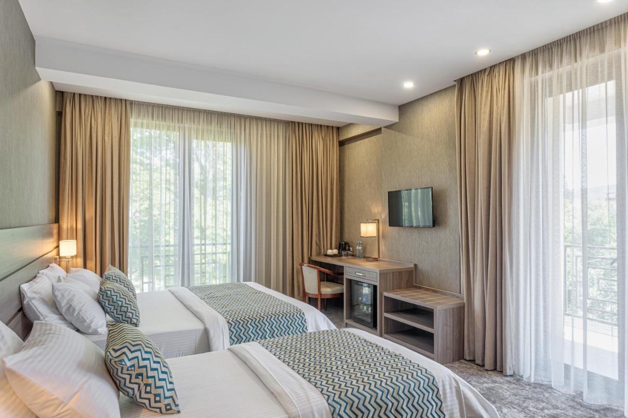 Vinum Hotel Tbilisi Bagian luar foto