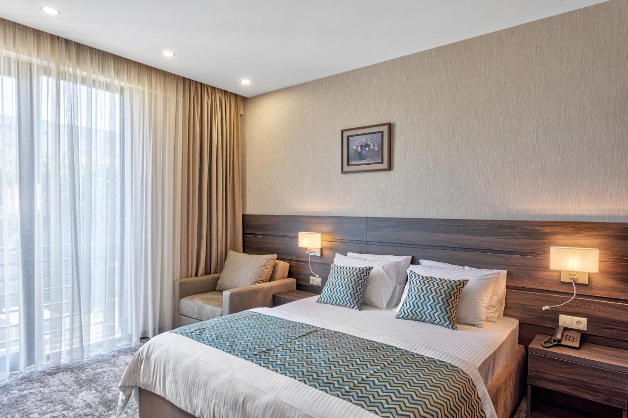 Vinum Hotel Tbilisi Bagian luar foto