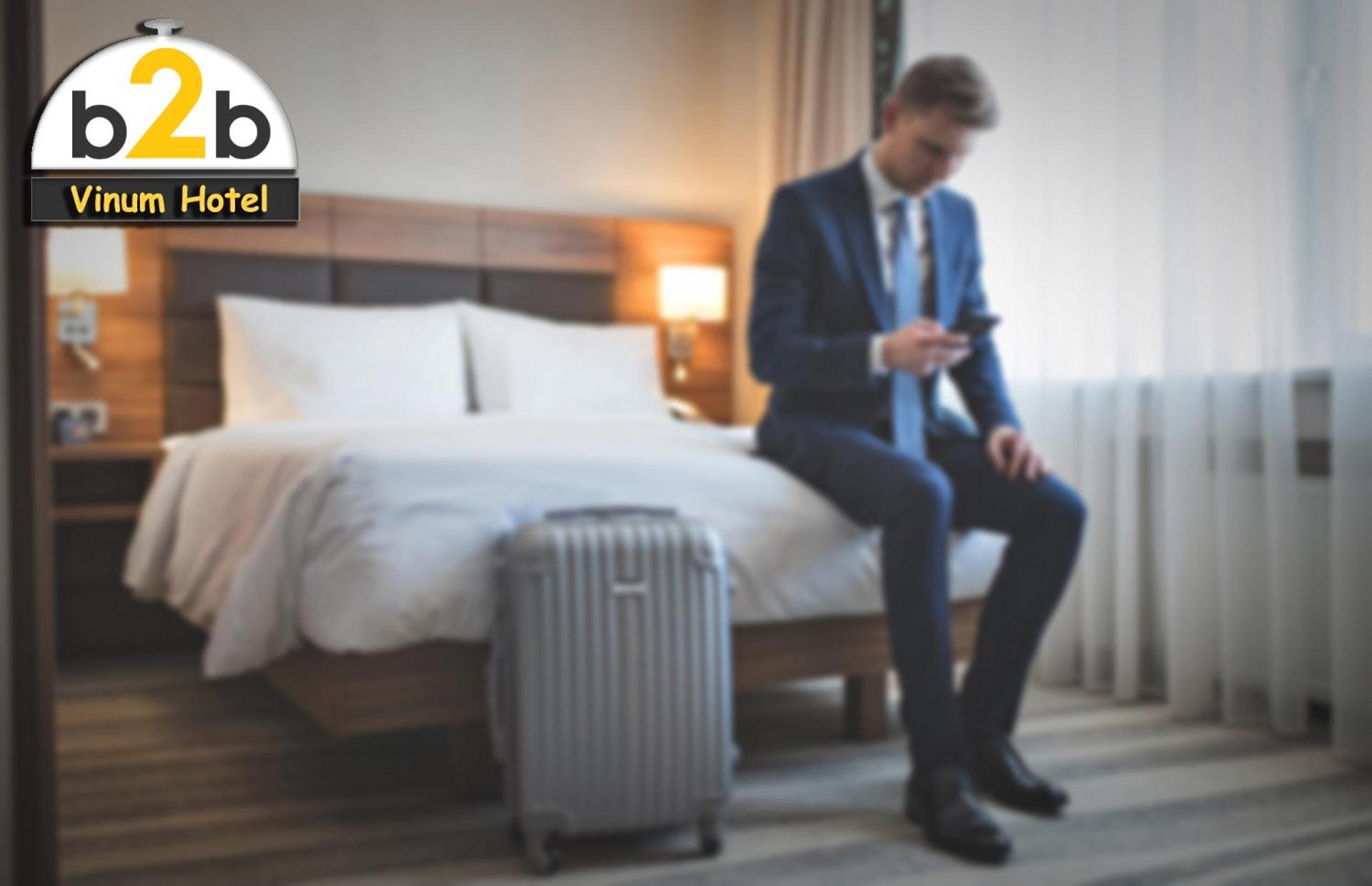Vinum Hotel Tbilisi Bagian luar foto